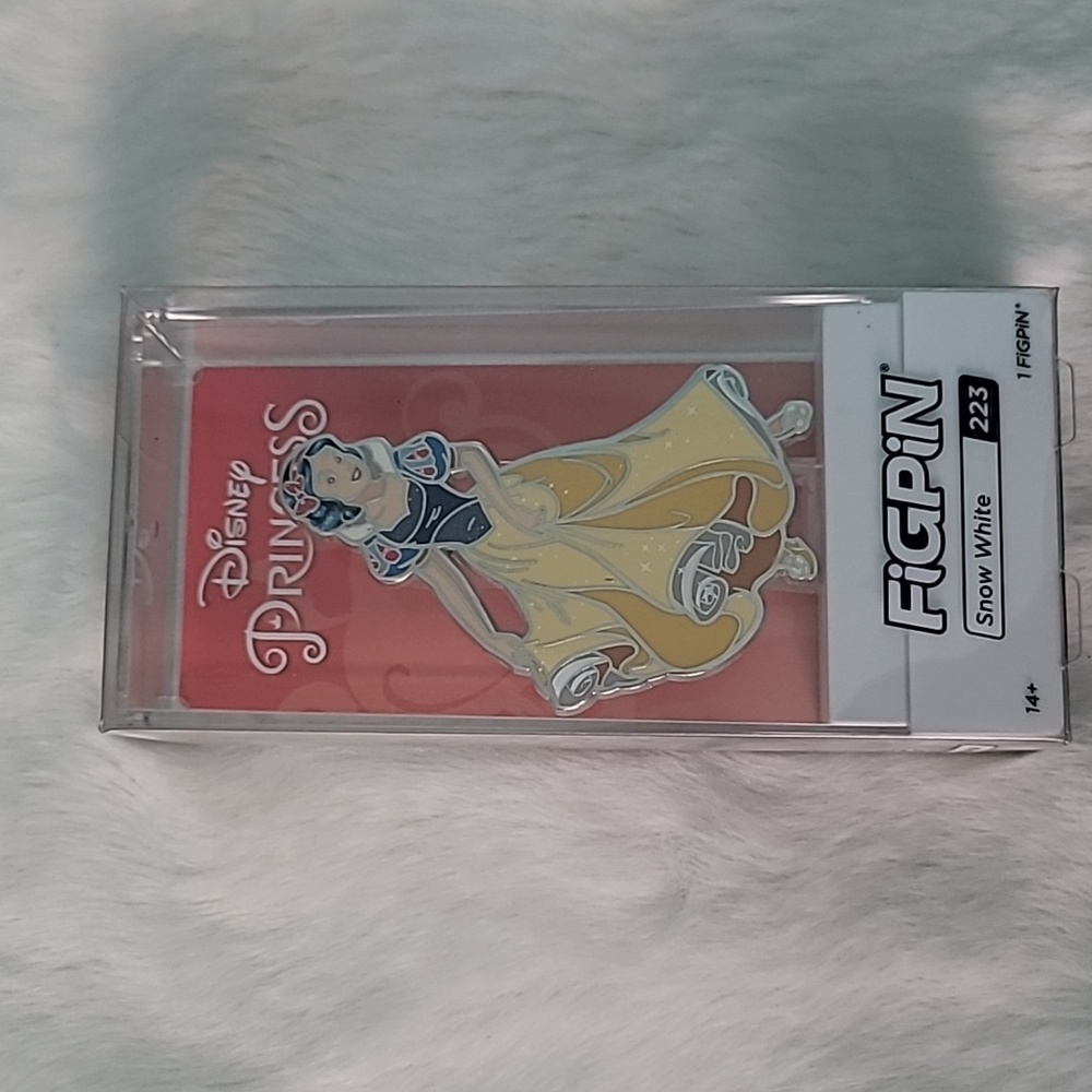 Snow White Figpin